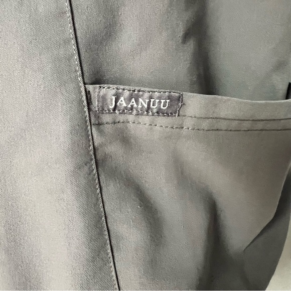 Jaanuu scrub top gray xl - Picture 2 of 5